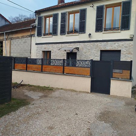 La Lavandiere Gouvernes Exterior photo
